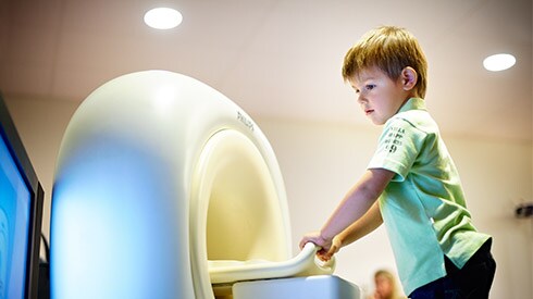 Trying out a scan helps reassure kids