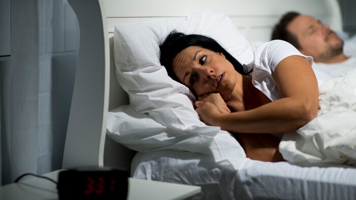 La apnea del sueño no solo afecta a quien la padece